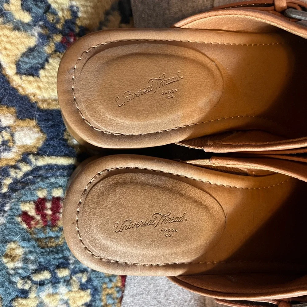 Universal Thread Tan Clogs - Picture 6 of 7
